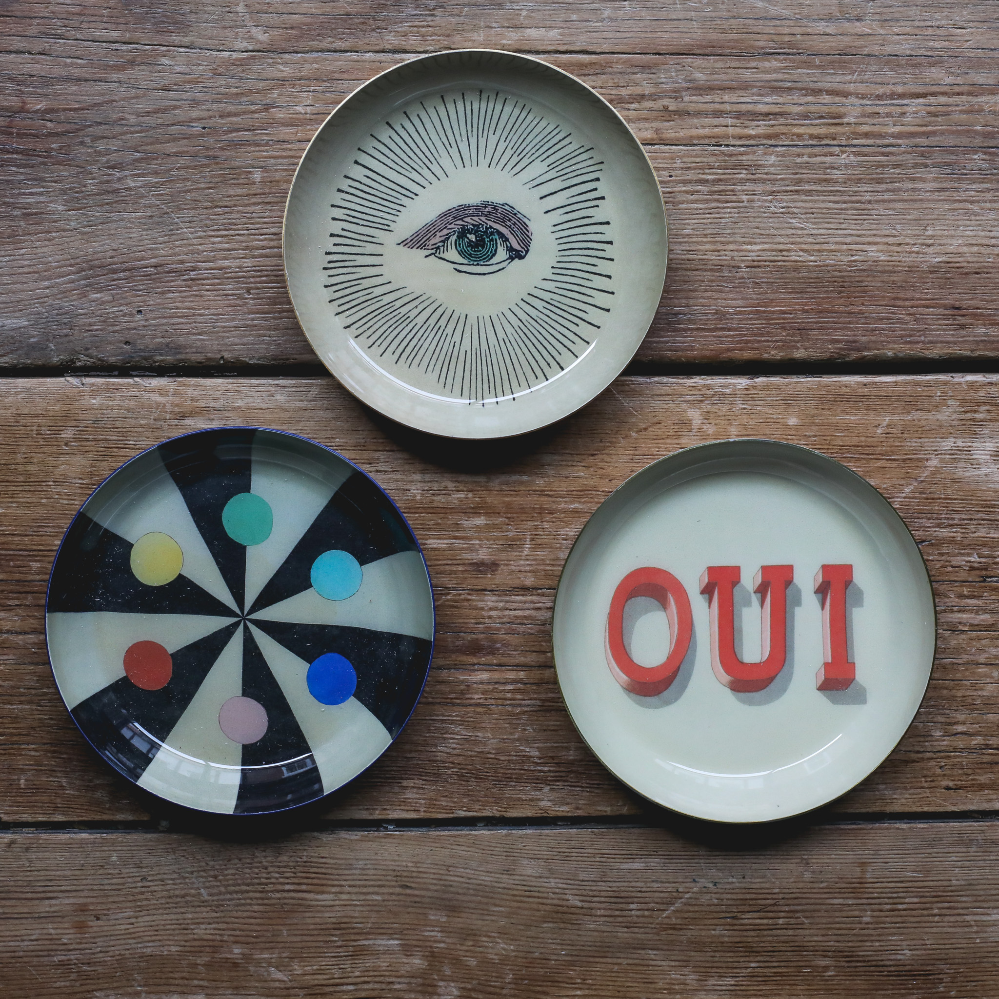 Eye Round Enamel Tray - Small - Image 3