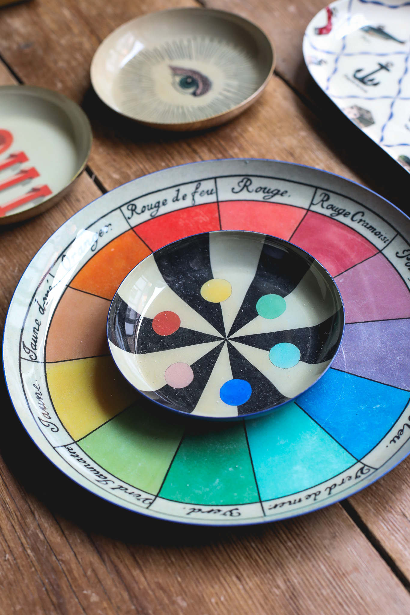 Benson’s Colour Hexagon Round Enamel Tray - Small - Image 2