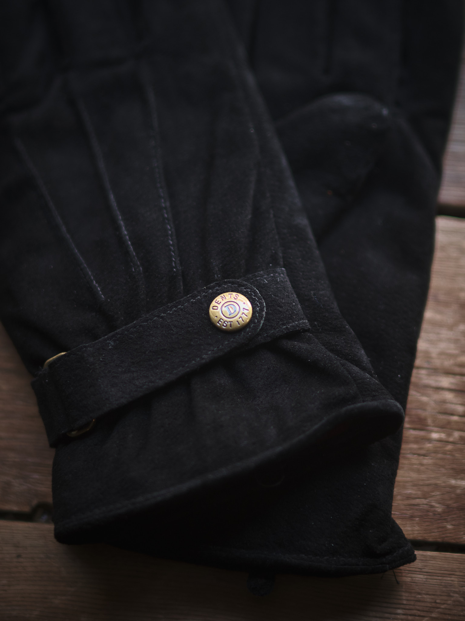 Mens black suede leather gloves