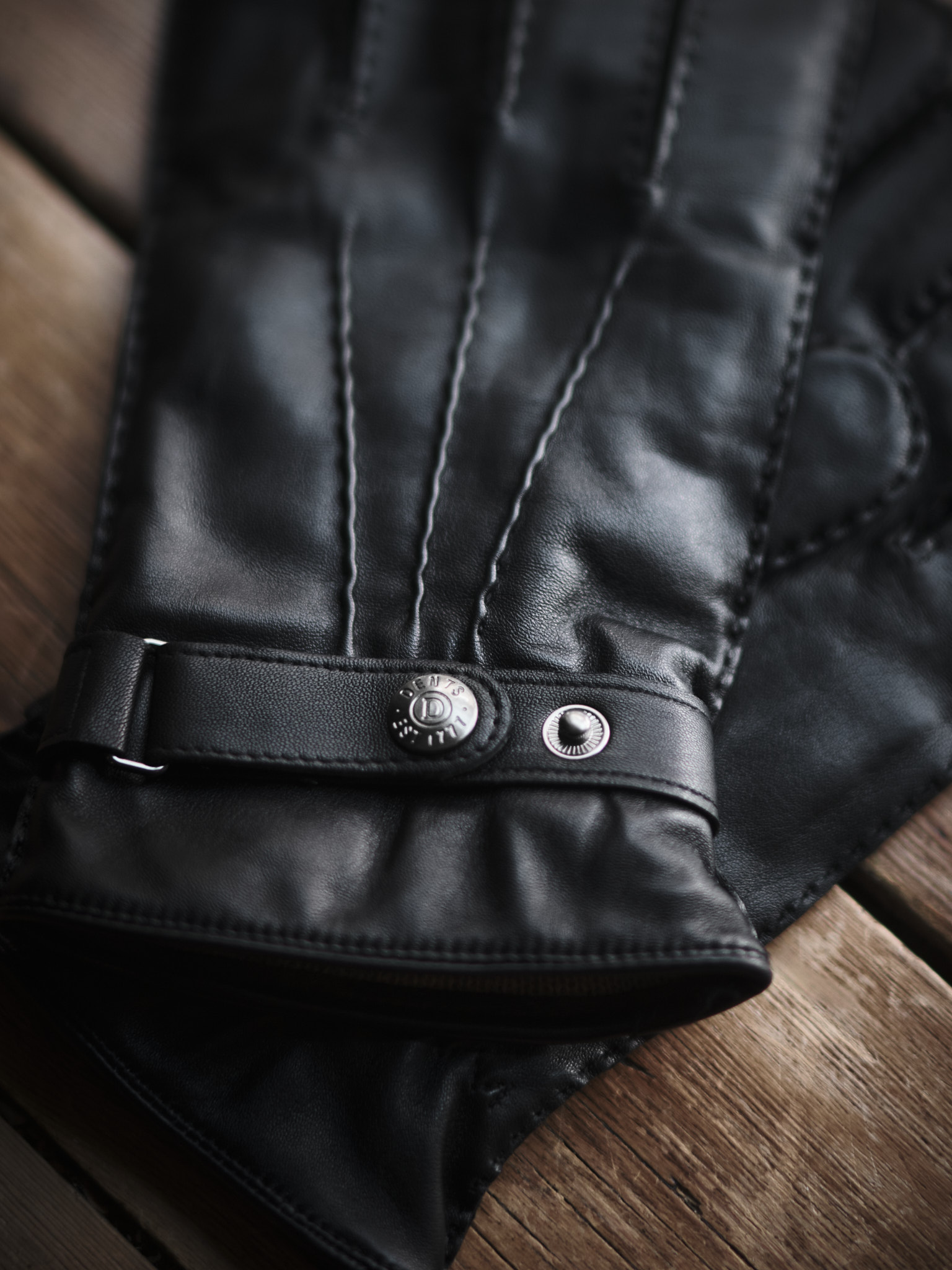 Classic black leather mens gloves