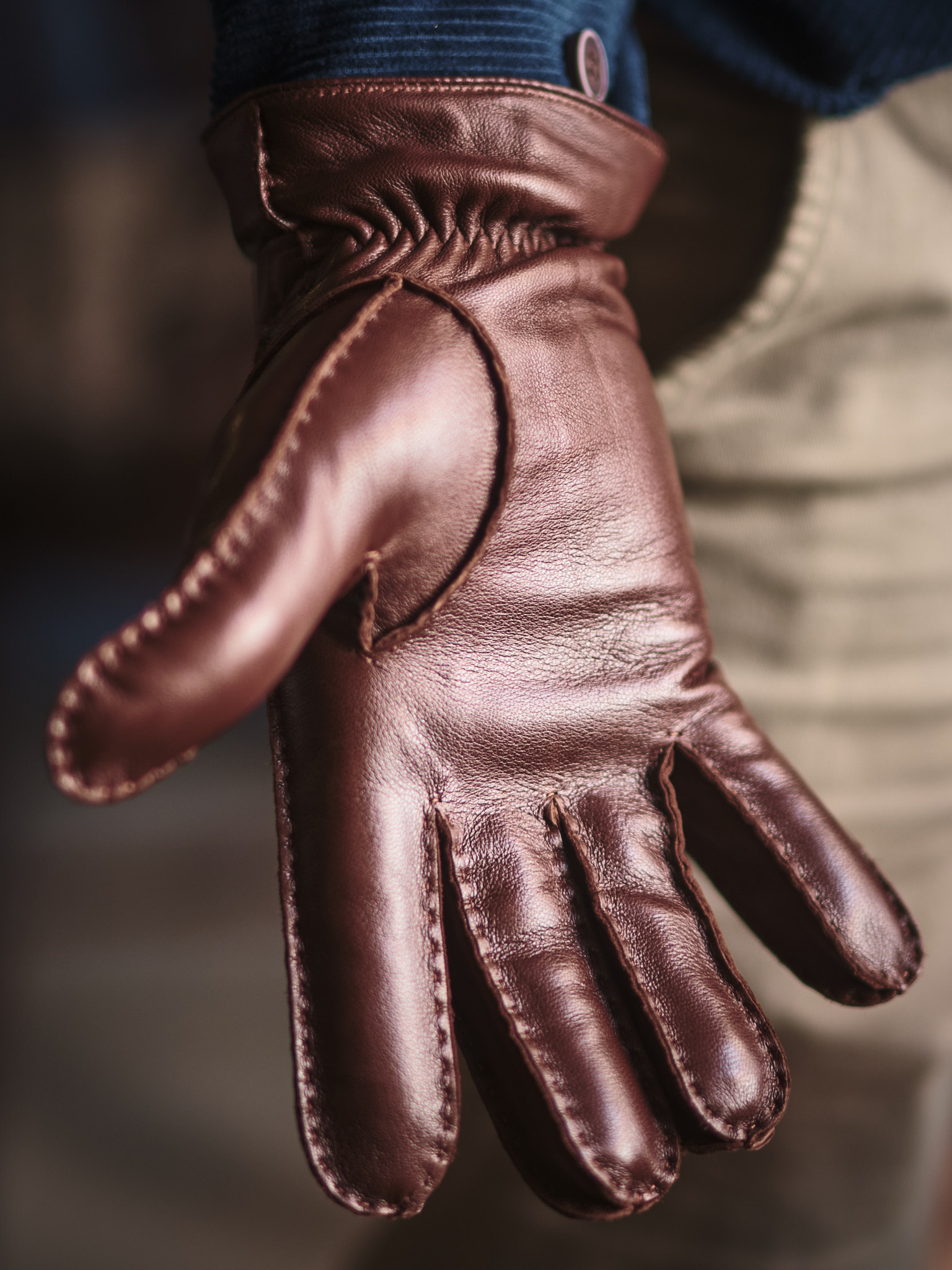 Classic brown leather mens gloves
