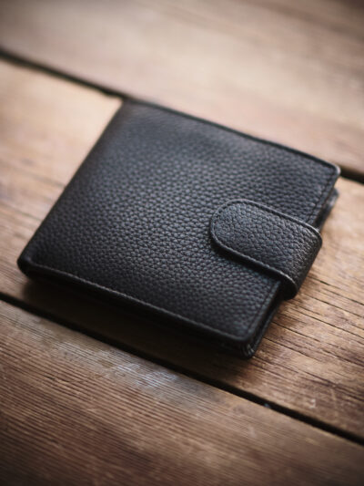 Classic black leather men's wallet