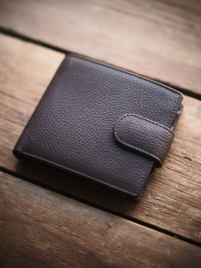 Classic brown leather men's wallet