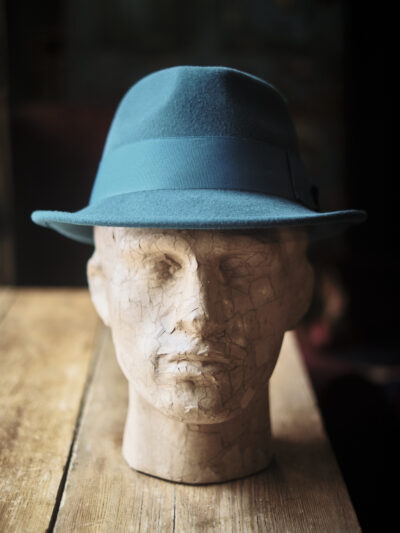 Classic gentleman's hat in teal
