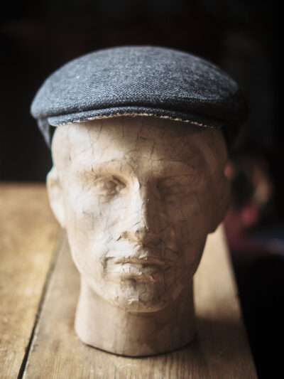 Classic gentleman's hat in carbon grey