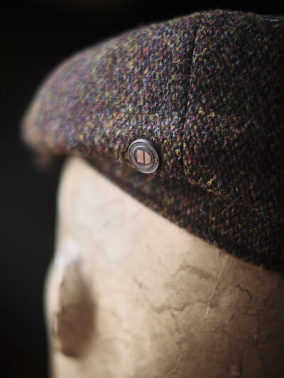 Classic gentleman's hat in chestnut brown